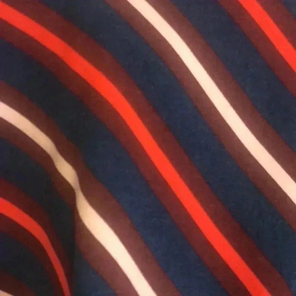 Urban Outfitters Out from Under cropped sweaters hurt with hood - Picture 2 of 6